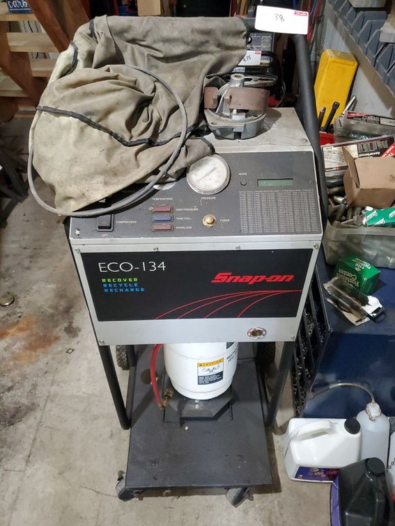 Lot 38: Snap-on ECO-134 R134a Recovery Machine w Robinair A/C Tooling