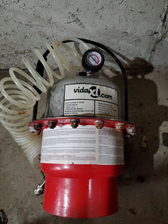 Lot 42: Brake Bleeder