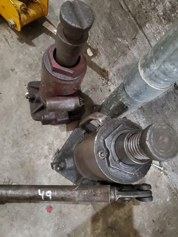 Lot 49: Pair of Vintage Hydraulic Bottle Jacks w/ Pump Handle Heavy Duty