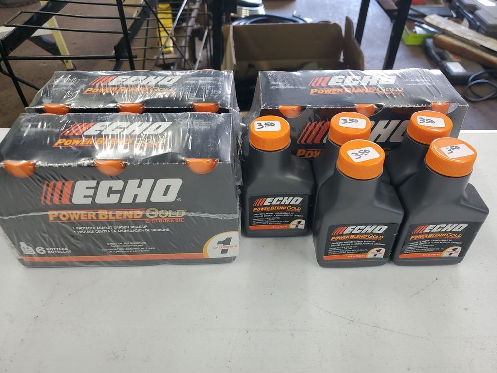 Lot 50A: Echo Power Blend Gold 2-Stroke Oil One Gallon Mix 2.6 oz