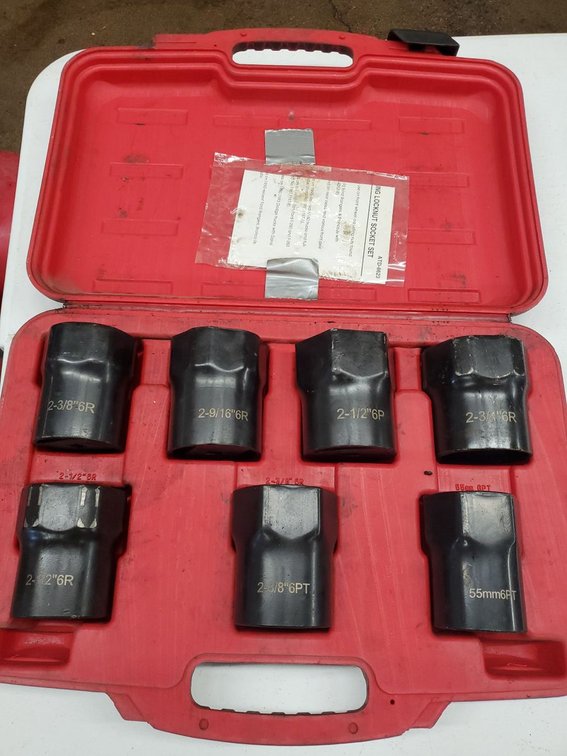 Lot 80: ATD 8623 Wheel Bearing Locknut Socket Set 1/2in Dr 7 Pc w/ Case