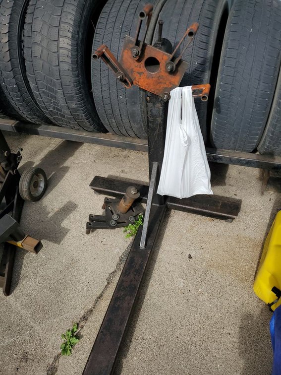 Lot 111F: Heavy Duty Engine Stand w/ Adjustable Mounting Arms & Hardware