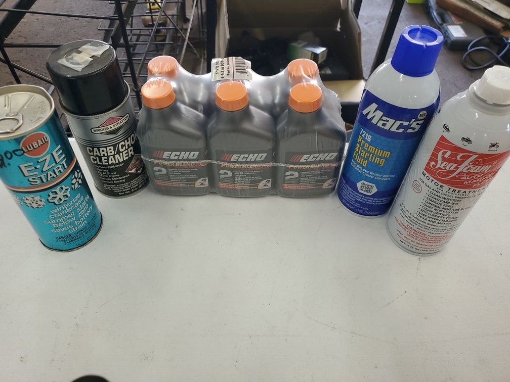 Lot 120: Lot of Assorted Small Engine Fluids Echo Sea Foam Briggs & Stratton
