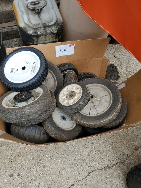 Lot 122F: Push mower wheels