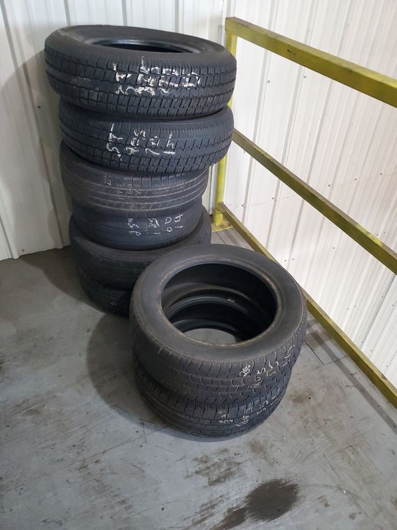 Lot 350L: Set of 8 Tires Used Tread Left