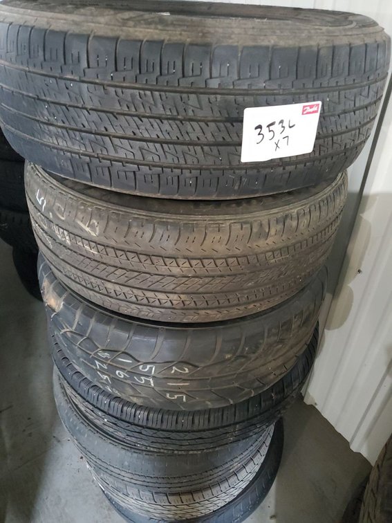 Lot 353L: Lot of Assorted Used Passenger Car Tires Mixed 15in 16in Size