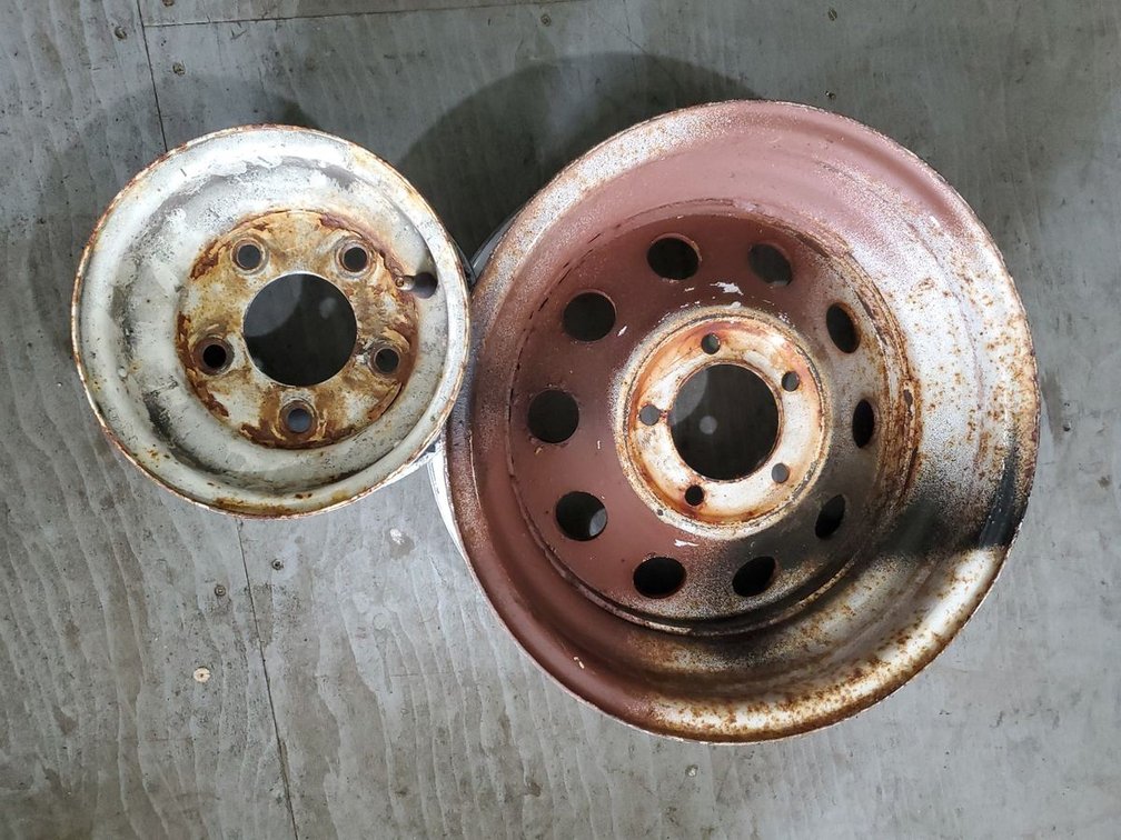 Lot 384L: Lot of Assorted Steel Trailer Wheel Rims 5 Lug White Rusted Used