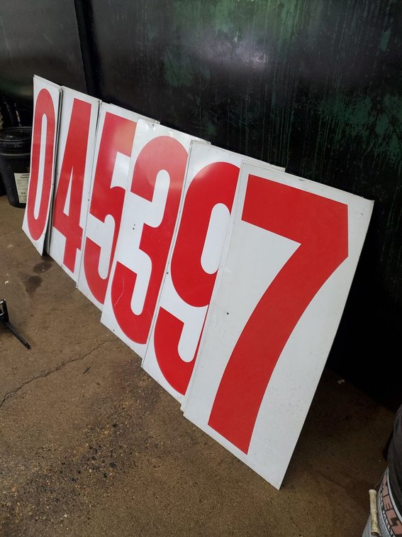 Lot 143: Vintage Gas Station Price Sign Numeral Panels Red White Lot