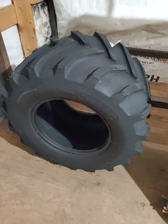Lot 155L: S.T.A. Traxion Skyjack Lift Tire 31x15.50-15 NHS 8 Ply New