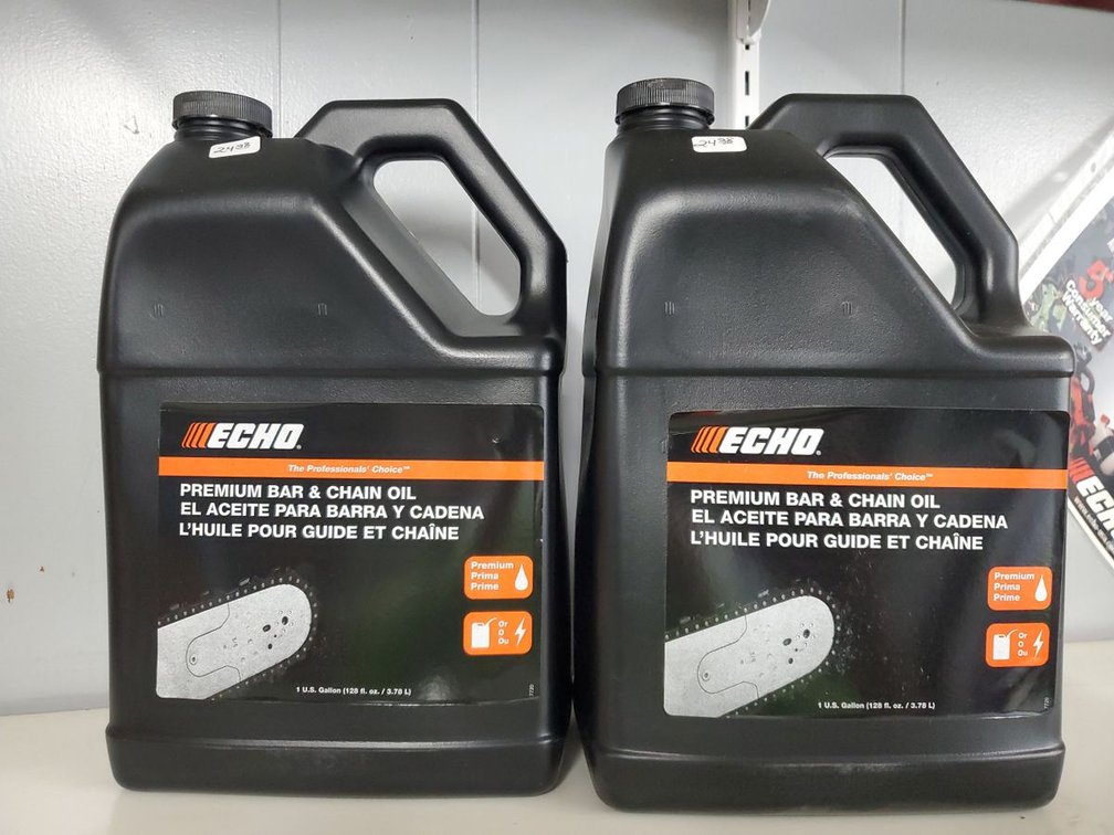 Lot 168: Chainsaw bar oil