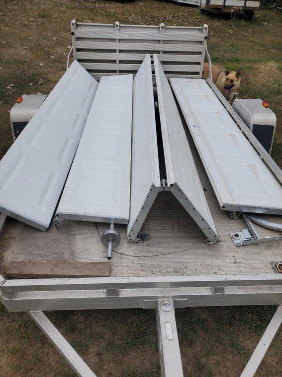 Lot 193: Overhead garage door