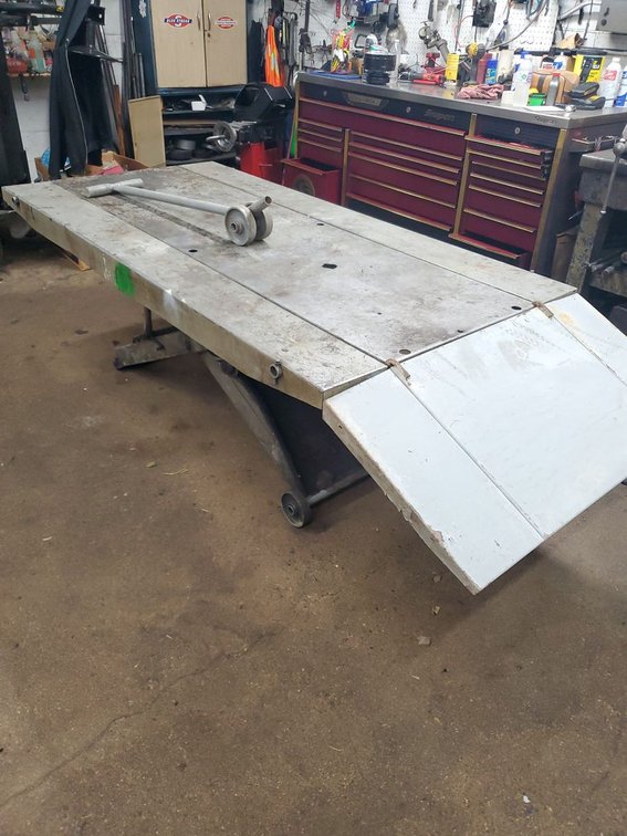 Lot 51A: Western Mfg Motorcycle ATV Lift Table w Ramp Hydraulic Shop Stand