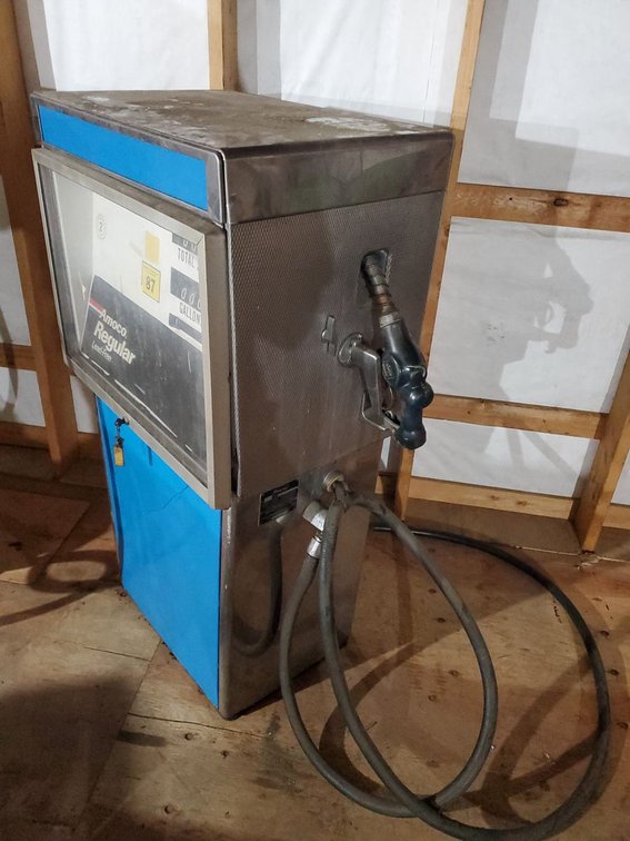 Lot 211L: Wayne Amoco Gas Pump 87 Regular Lead-Free Display Cabinet Vintage