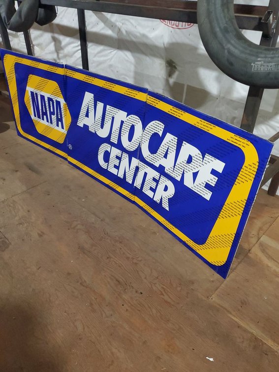 Lot 216L: New Napa Signage