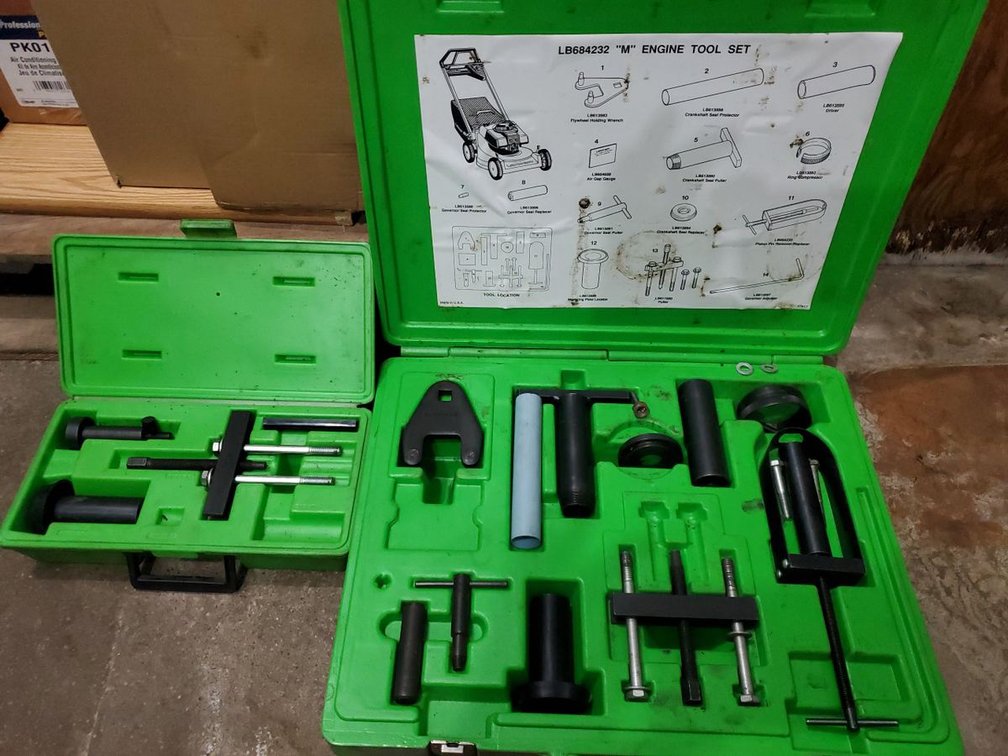 Lot 219: Lawnboy Tools