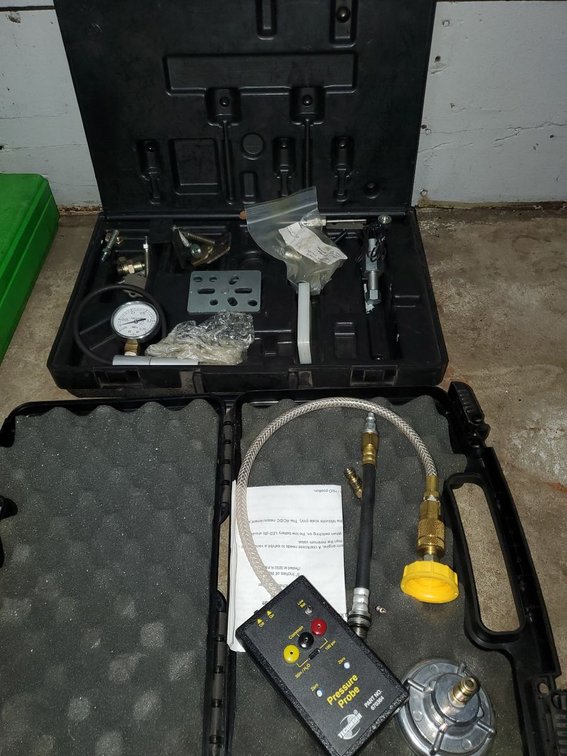 Lot 220: Tecumseh Diagnostic tools