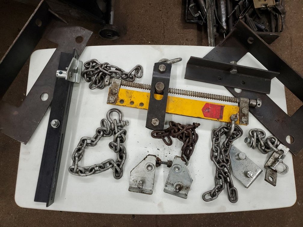 Lot 101: Auto Body Frame Machine Pulling Clamp/motor spreader bar Chain Attachment Lot