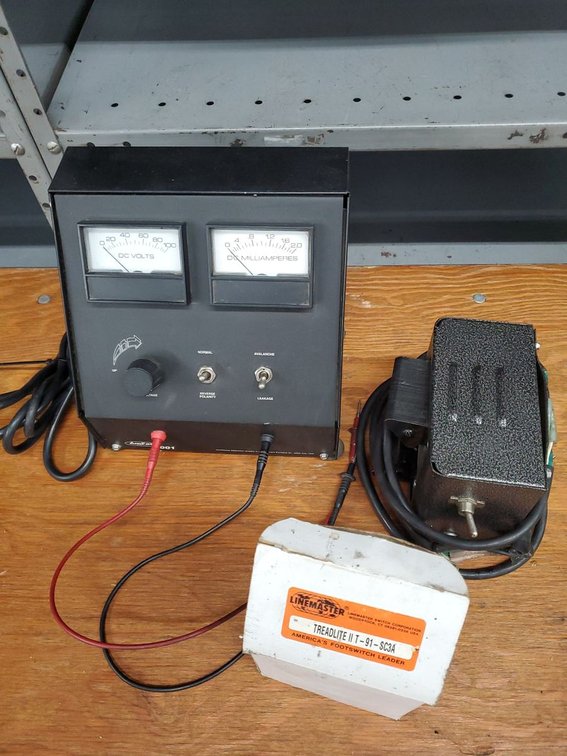 Lot 227: AmFor Electronics 2001 Avalanche Diode Tester w/ Footswitch Works
