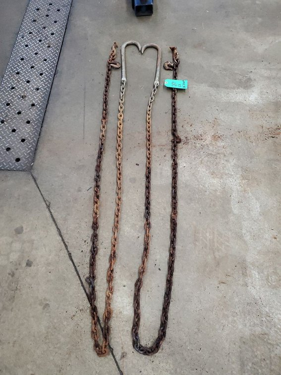 Lot 254: Heavy Tow Chain Lot w/ Grab Hooks