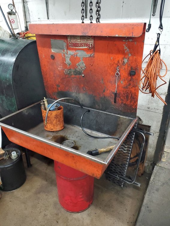 Lot 268: 15 Volt Parts Washer With Fluid & Contents Used Working Shop Unit