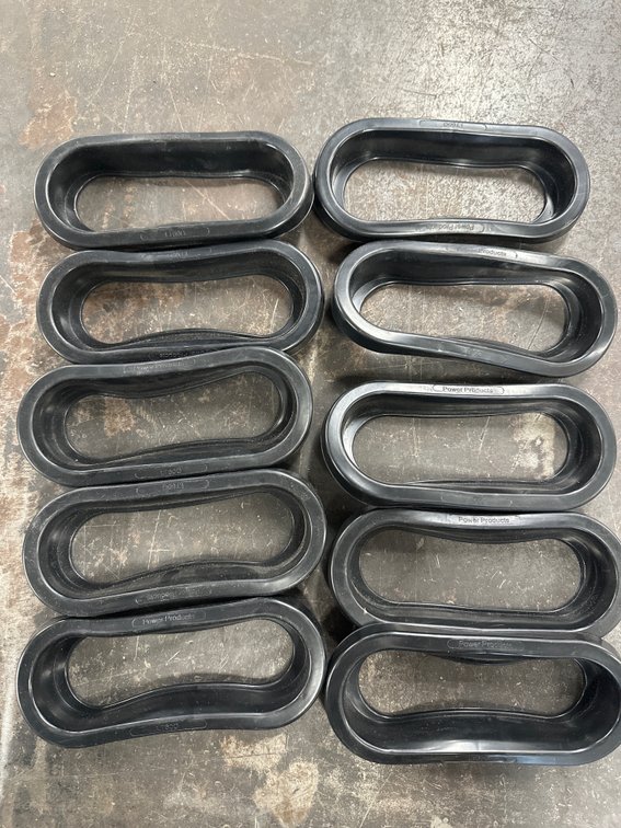 Lot of 10 Oval Trailer Tail Light Grommets