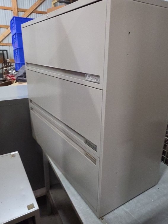 Storwal Lateral file cabinet