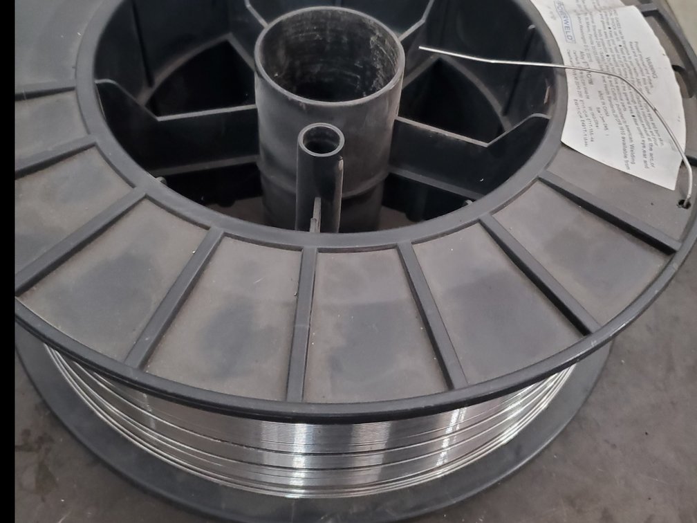 Lot 28: Power weld aluminum wire