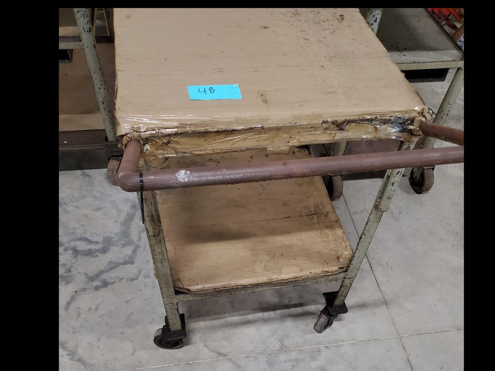 Lot 48: Shop cart with handle