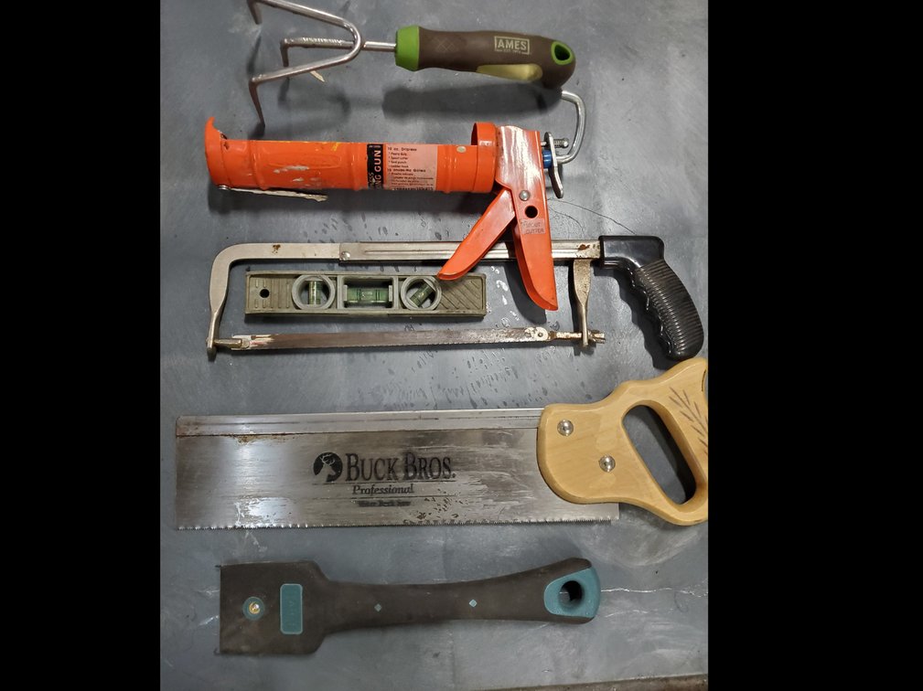 Lot 54: Hand tools