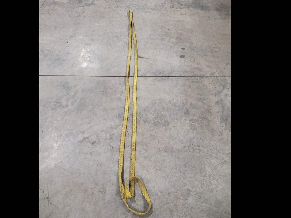 Lot 72: Lifting strap/sling