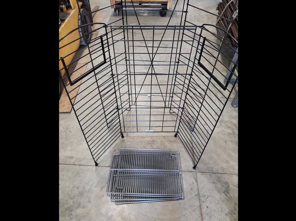 Lot 85: Misc wire shelves/racks