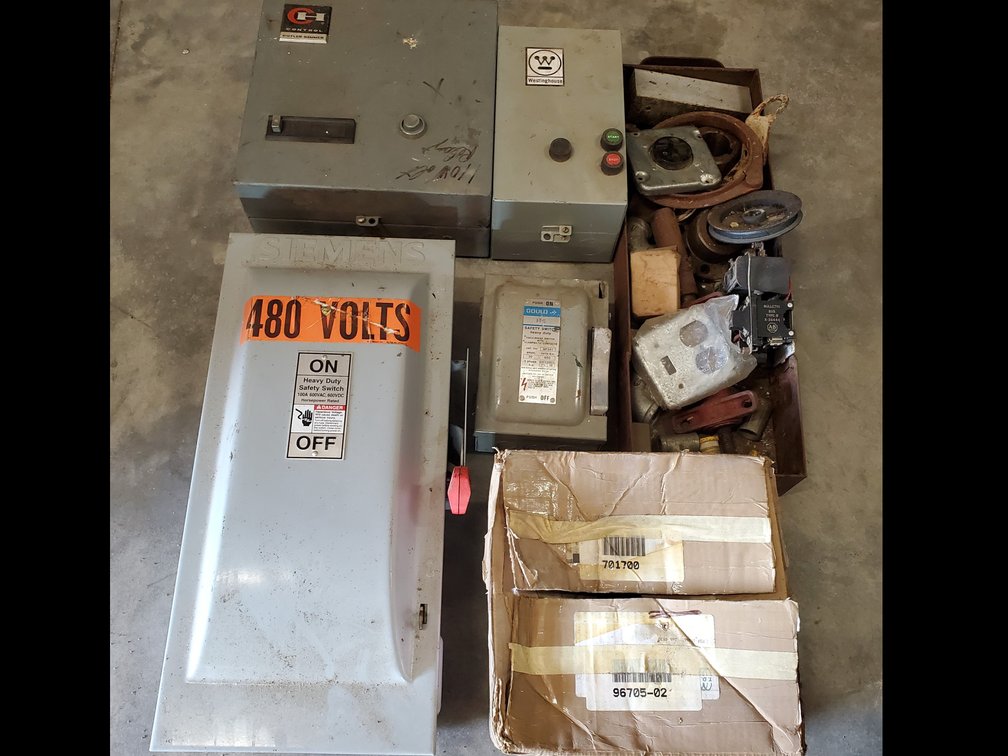 Lot 90: Electrical lot