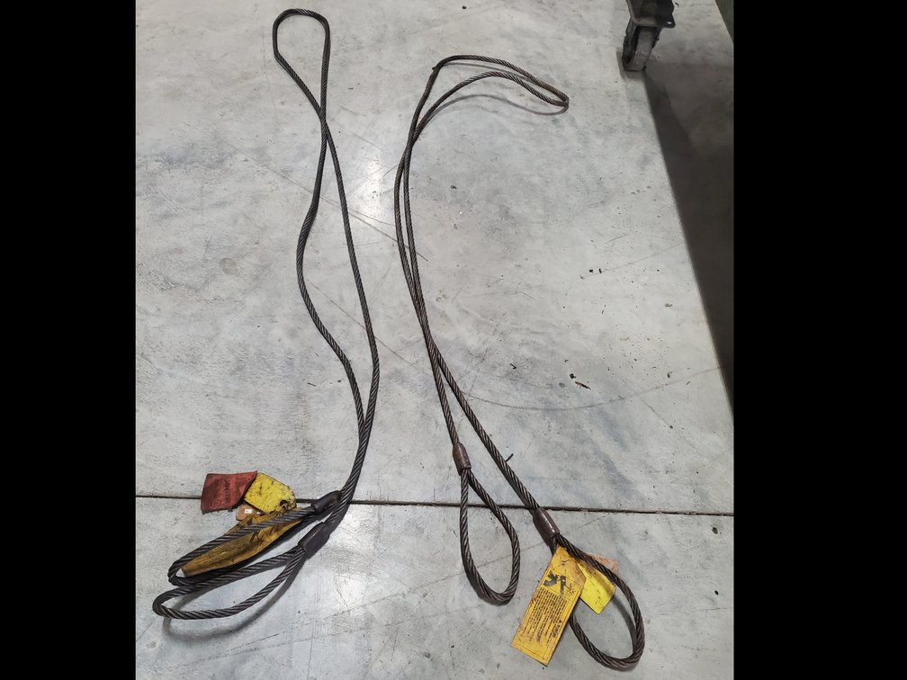 Lot 111: Lifting cables/slings