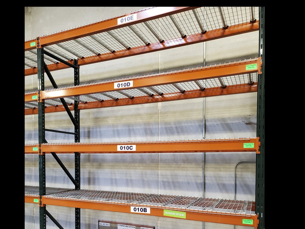 Lot 7: Pallet racking