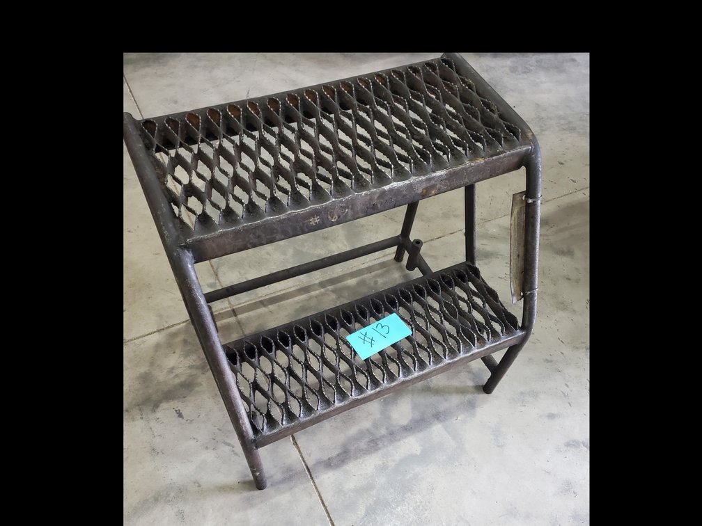 Lot 13: Metal step stool