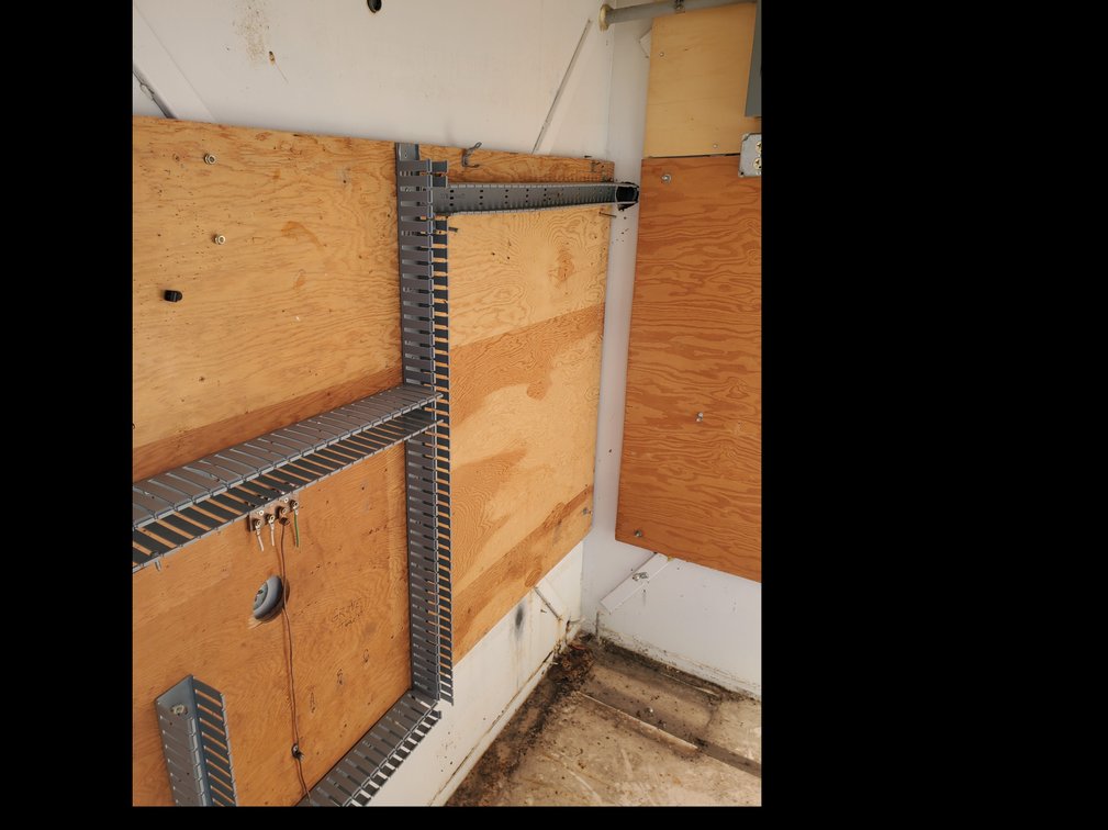 Additional photo of lot 100