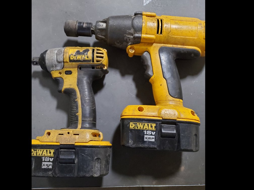 Lot 57: DeWALT 18v 1/2 impact