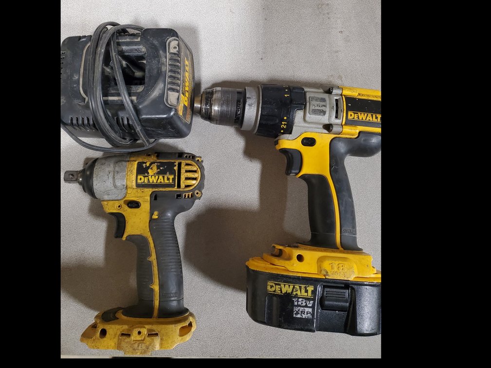 Lot 59: DeWALT 18v drill and impact