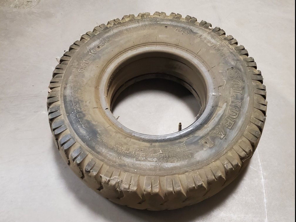 Lot 150: Forklift tire