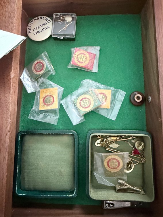 Lot 32
