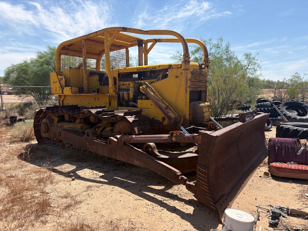 CAT D8 Dozer
