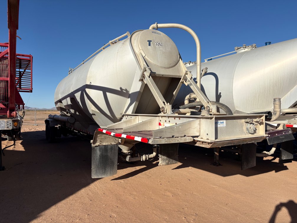 2004 Polar Tank Trailer