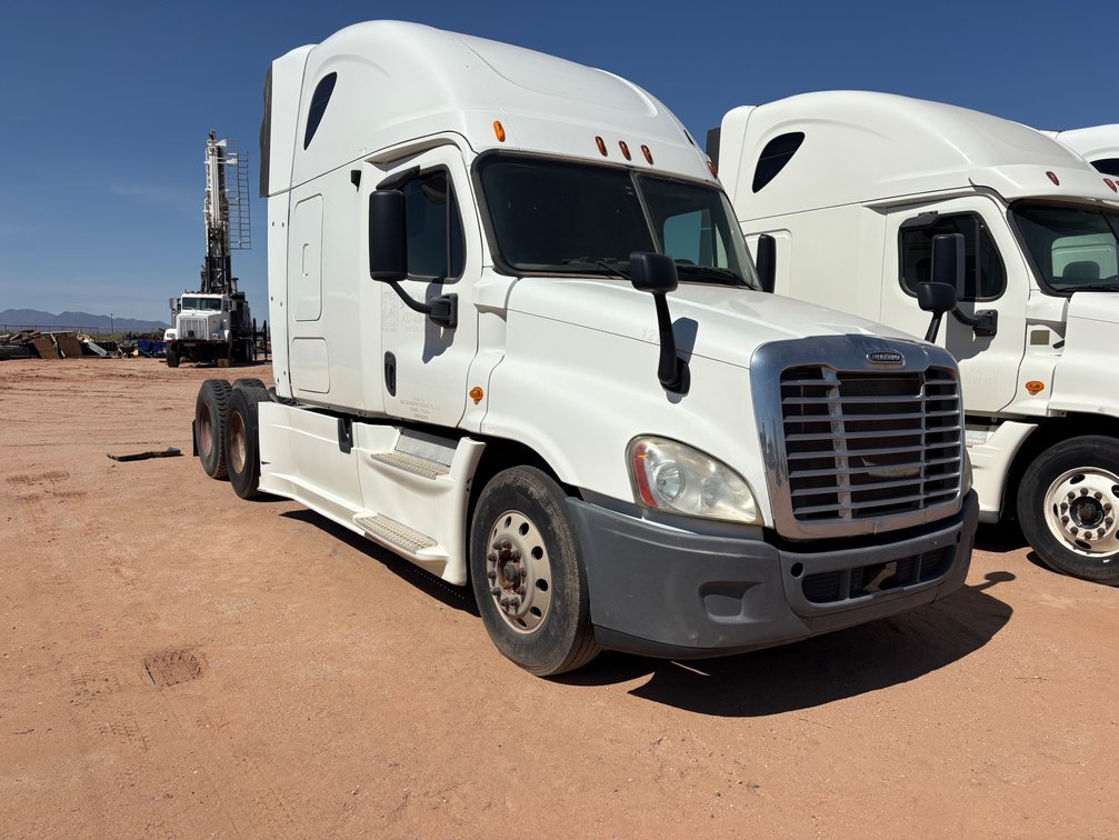 2013 Freightliner Cascadia 125 Truck