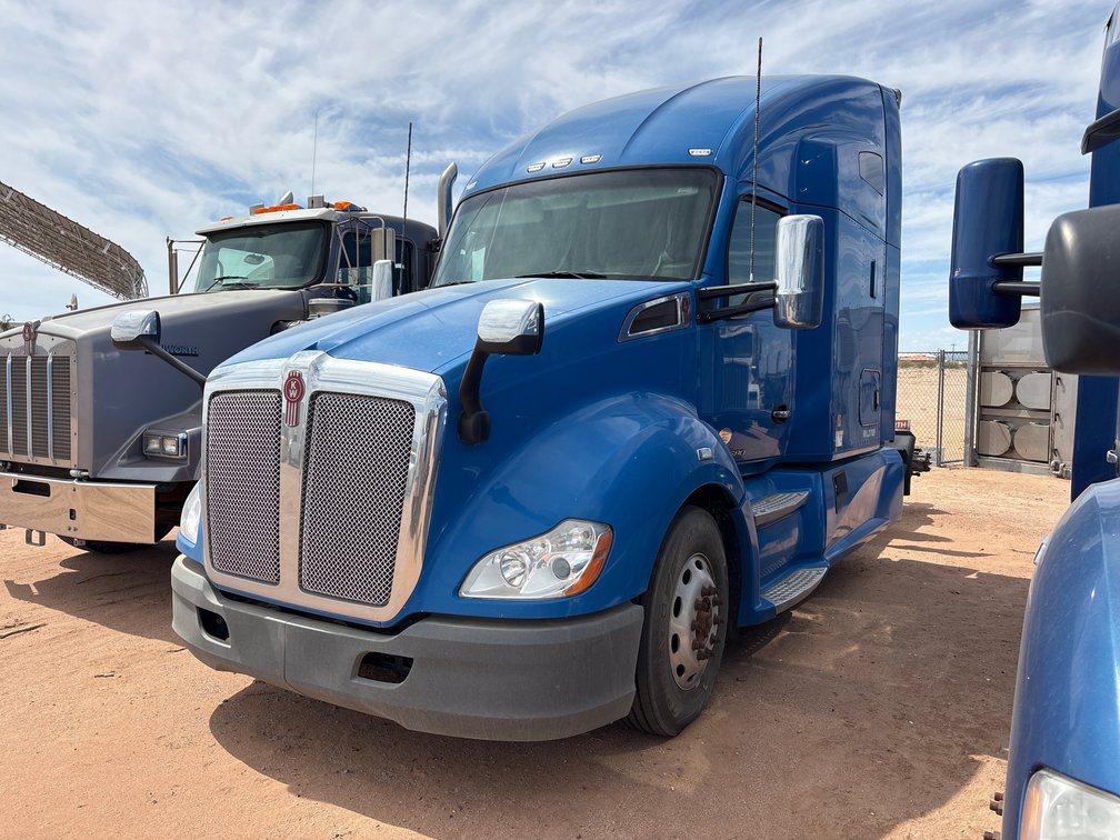 2020 Kenworth T680 Truck