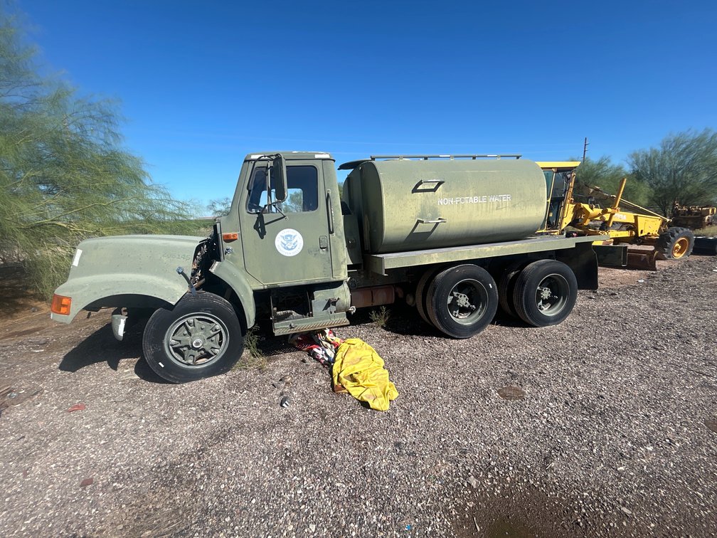 1990 international 4900 6x4 water truck