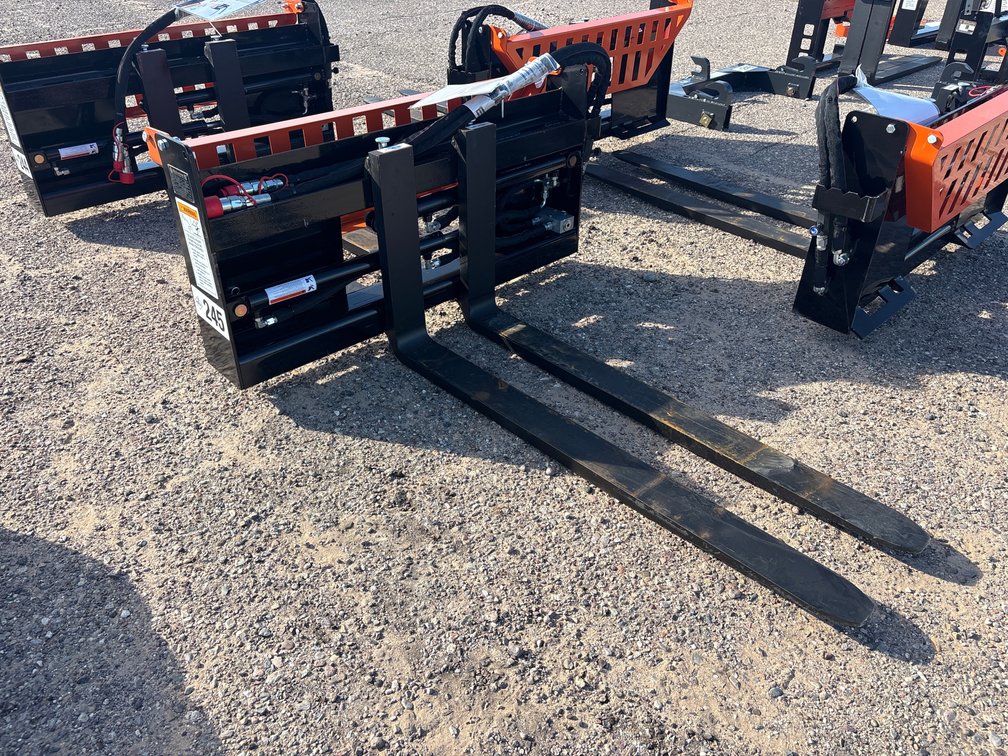 Skidsteer Hydraulic Adjustable Pallet Forks