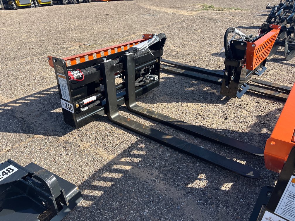 Skidsteer Hydraulic Adjustable Pallet Forks