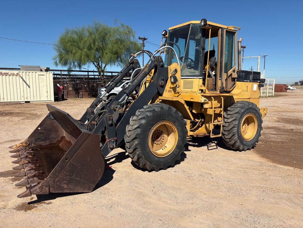 CAT IT24F Wheel Loader