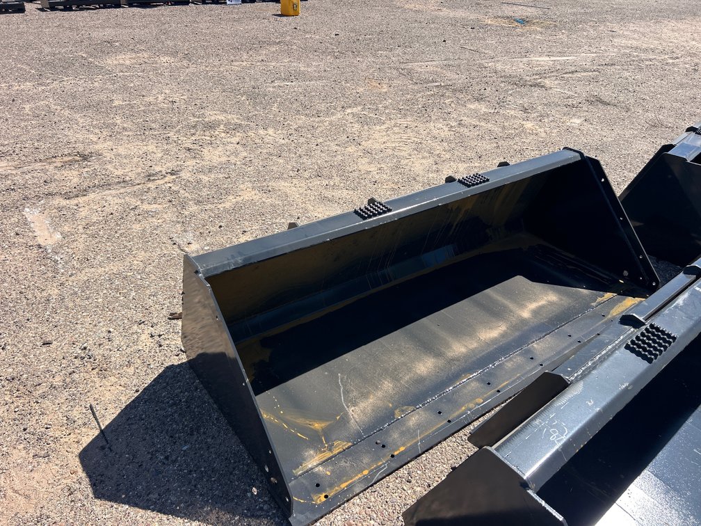 72” Skidsteer Bucket