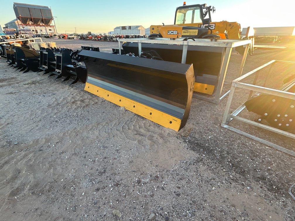 Skidsteer Dozer Blade With Hydraulic Tilt and Angle